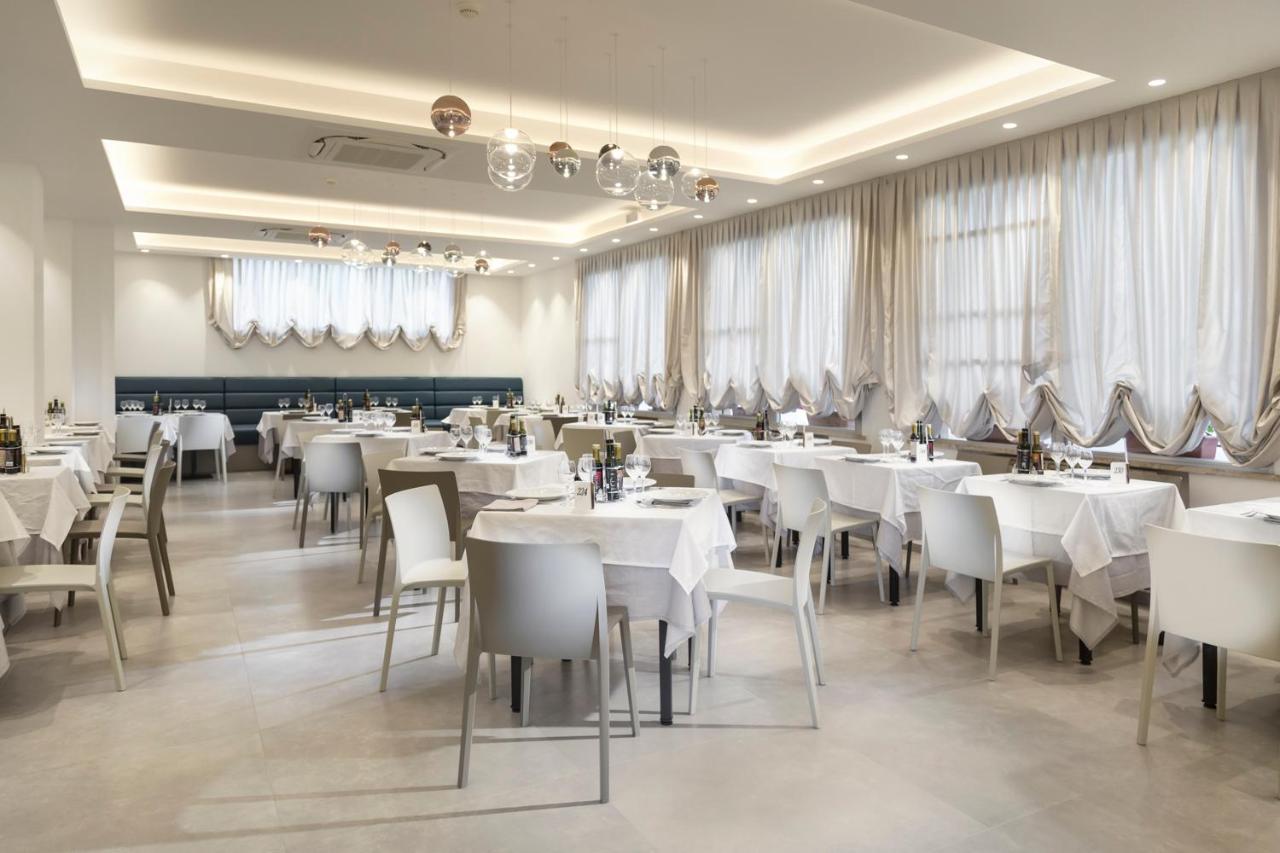 Park Hotel Pineta تّشيرفييا المظهر الخارجي الصورة